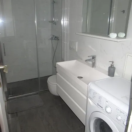 Apartma Qbed